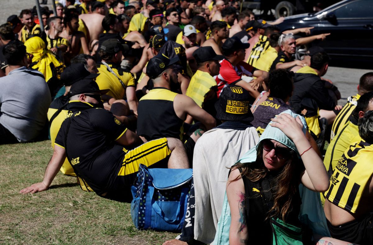 21 hinchas de Peñarol quedarán en prisión preventiva en Río de Janeiro (Brasil) mientras continúa la investigación. 