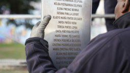 altText(Se inauguró memorial en homenaje a ex presas políticas)}