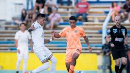 altText(Torque recibe a La Luz en un duelo vital por la permanencia)}