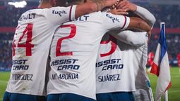 altText(Nacional ganó y Suárez hizo su primer gol)}