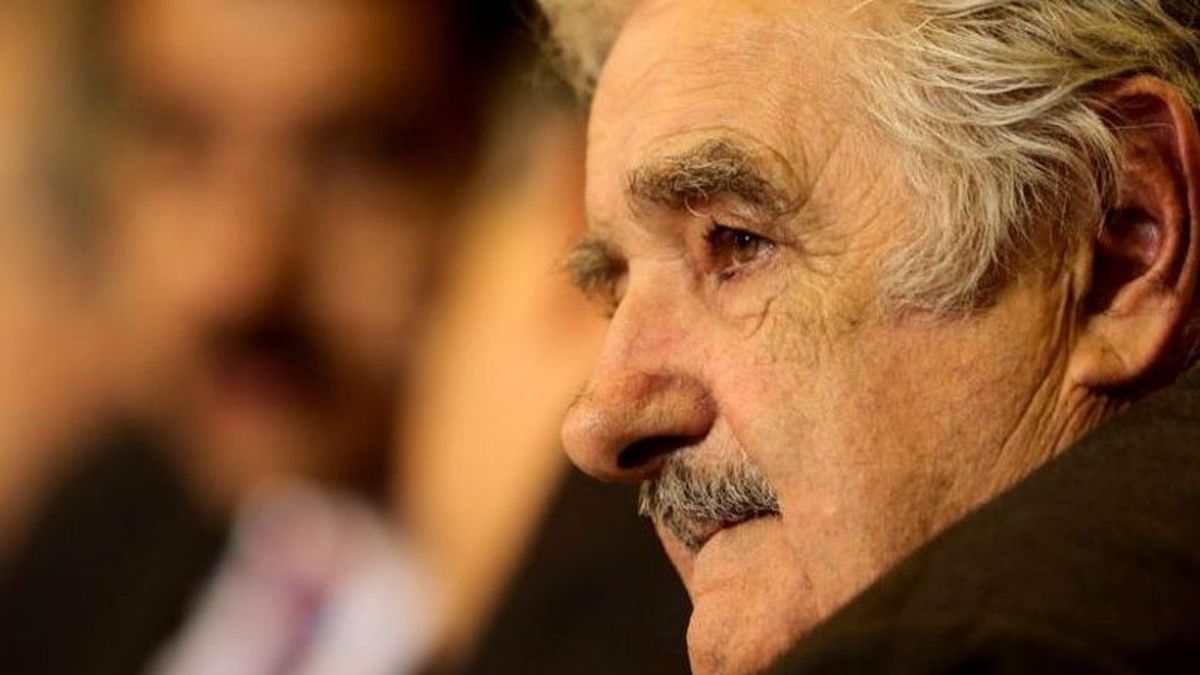 Mujica recibe reconocimiento por su contribución a la paz en Colombia.
