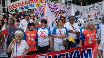 Fucvam y Fecovi marchan en el día mundial de los Sin Techo