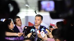 altText(Orsi: «Hay una opción de certezas y otra riesgosa por sus antecedentes»)}