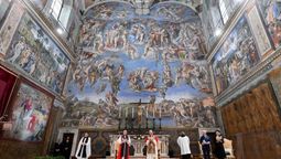 altText(Rey y Papa protagonizan un inédito rezo conjunto en el Vaticano)}