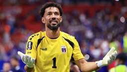 altText(Vozinha se queda en Sudamérica: es el nuevo refuerzo del Colo-Colo)}