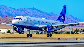 Crisis en el Caribe: avión comercial casi choca con aeronave militar de EEUU frente a Venezuela