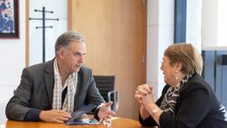 altText(Orsi se reunió con la expresidenta de Chile Michelle Bachelet)}