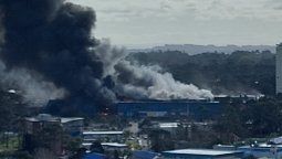 altText(Impactantes imágenes del incendio en Puntashopping)}