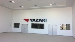 altText(1200 trabajadores despedidos tras el cierre de la empresa Yazaki)}