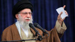 altText(Irán analiza cierre del estrecho de Ormuz y podría generar un colapso de la economía mundial)}