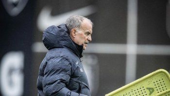 El once que perfila Bielsa para enfrentar a Perú