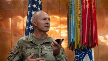 El general Randy George renunció como jefe del Estado Mayor de Ejército de EEUU.