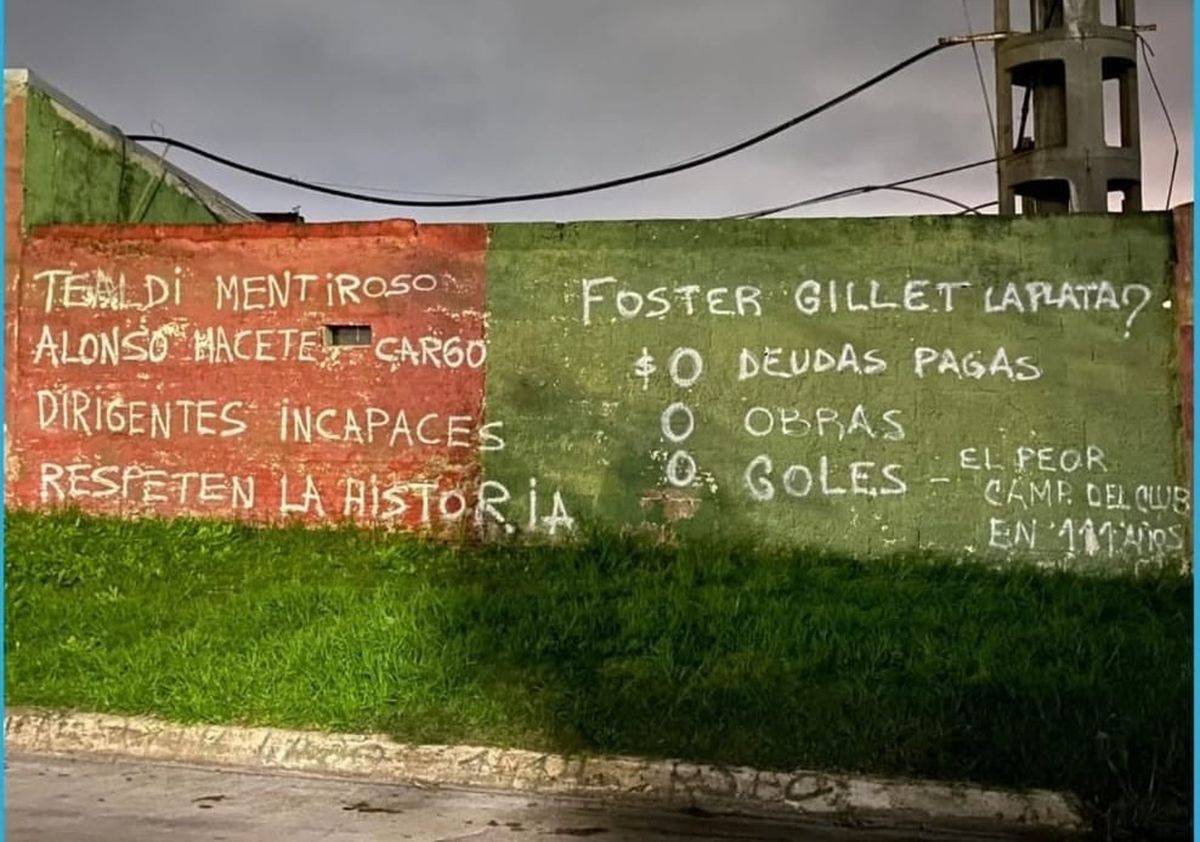La hinchada de Rampla también reclamó por los incumplimientos de la SAD y los pésimos resultados deportivos.