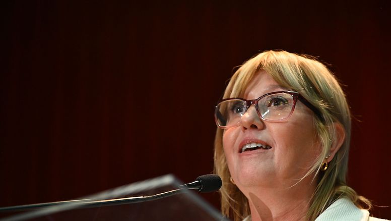 Lustemberg volvió a respaldar a Danza: Trabaja casi full time