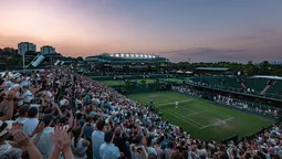 altText(Una nueva jornada de Wimbledon llena de resultados históricos)}