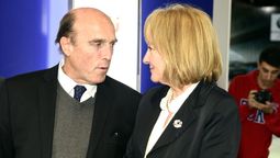 altText(Factum: Martínez continúa liderando en intención de voto con un 52%)}