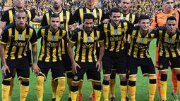 altText(Peñarol campeón del Clausura)}