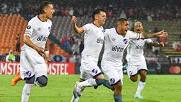 altText(Nacional cae al tercer lugar a falta de dos fechas)}