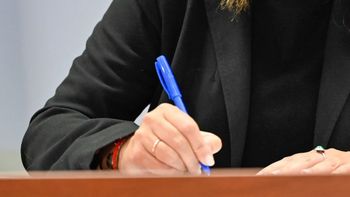 En preconflicto los funcionarios del Registro.