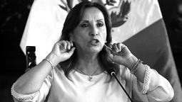 altText(Dina Boluarte deja la presidencia de Perú en medio de escándalos de corrupción y una desaprobación histórica)}