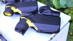 altText(Así funcionan las pistolas TASER que incorporó el Ministerio del Interior)}