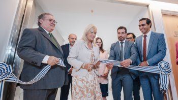La Asociación Española inauguró nuevo block quirúrgico.