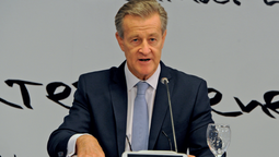 altText(Cifras distintas para una misma obra)}