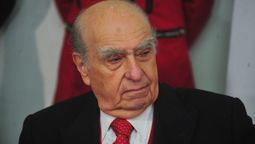 altText(Desplumar a un pollo)}