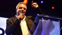 altText(A la cancha: Villar retomaría la campaña el lunes)}