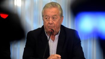 Más caretas que caras