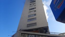 altText(Incendio en edificio céntrico estaría controlado)}