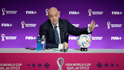 altText(Infantino cuestionó doble moral de los que critican a Qatar)}