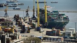 altText(Portuarios denuncian decenas de despidos y preparan la lucha)}