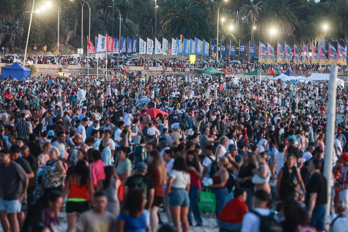 Celebración de Iemanjá en playa Ramirez. 