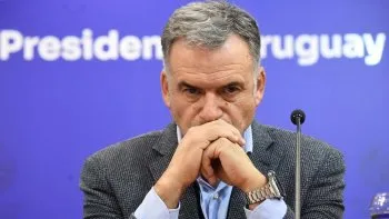 Verduritas, autocrítica y otras yerbas: ¿Qué está pasando con la aprobación del Gobierno?