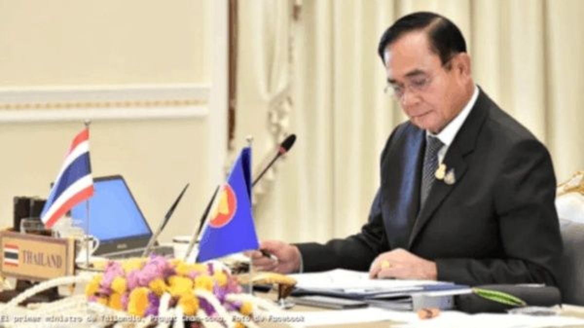 Le hicieron “pica” al primer ministro tailandés: multado por violar normas sanitarias