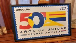 altText(Presentan sello conmemorativo por el 50 aniversario del Frente Amplio)}