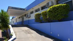 altText(Adolescente está grave tras tirarse desde el techo del Hospital de Artigas)}