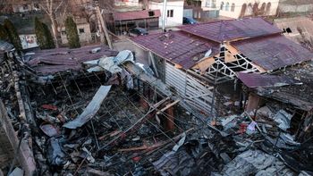 Rusia acusa a Ucrania de asesinar a 24 personas en ataque con drones en la zona de Jersón