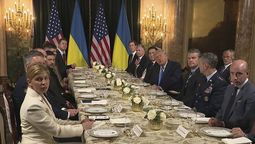 altText(Trump recibió en su residencia a Zelenski para seguir dialogando sobre la paz en Ucrania)}