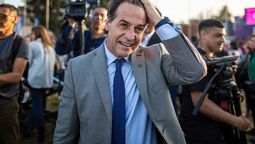 altText(Caiga quien caiga)}