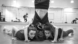 altText(Estudiantes de danza contemporánea del Sodre presentan su muestra anual)}