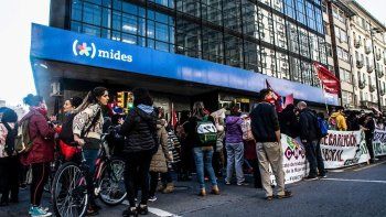 Trabajadores tercerizados del MIDES denuncian precariedad laboral. Imagen de archivo.