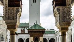 altText(¿Cuál es la biblioteca más antigua de las que continúan activas?)}