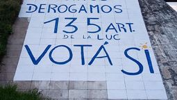 altText(Militante “apercibido” por la Policía por realizar pintadas a favor de la derogación de la LUC)}