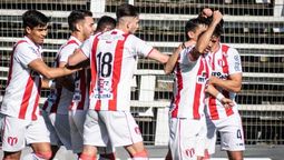 altText(River le ganó en el descuento a Cerro)}