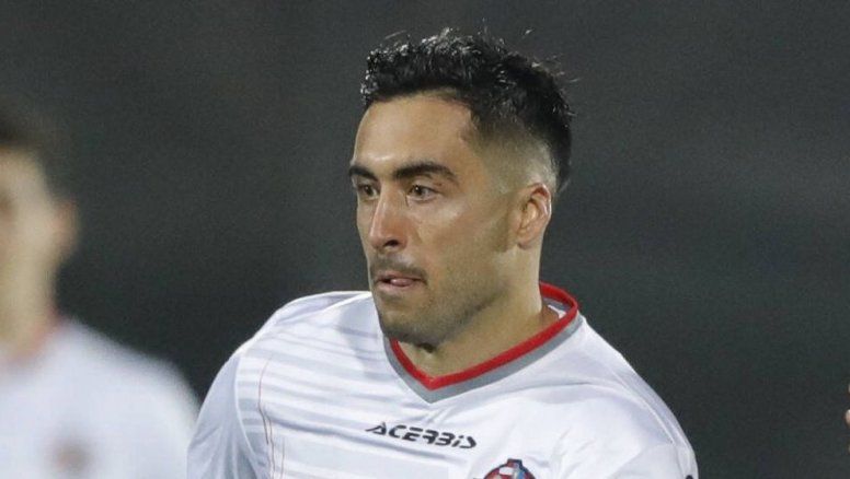 Peñarol se decidió por Báez y negocia por Boggio