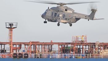 Francia y aliados detienen a un petrolero procedente de Rusia