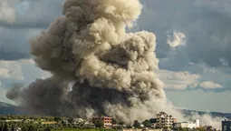 Israel continuó con los bombardeos sobre Líbano y comenzó la operación El Arado de Plata para destruir las aldeas ubicadas en la frontera. Hezbollah respondió con ataques a posiciones militares israelíes. Irak envió ayuda humanitaria urgente a Beirut. Imagen de la ciudad libanesa de Nabatieh, en el sur del país.