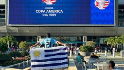 altText(Hinchas de Uruguay comienzan a copar las calles de Miami: Imágenes exclusivas)}